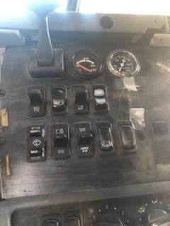 Good Used DAsh Switches For A 2005 Freightliner ColumbiA 120