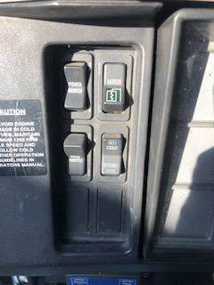 Good Used DAsh Switches For Power Mirrors And Cruise Control For A 2001