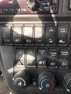 Good Used DAsh Switch PAnel For A 2020 InternAtionAl LT625