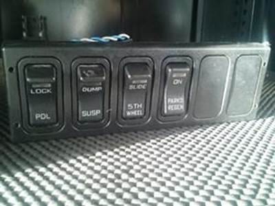 Used Dash Control Panel With Four Gauges Off 2008 International Prostar Eagle
