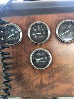 Good Used GAuge PAnel For A 2006 Peterbilt 379