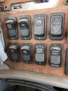 Good Used Switch PAnel For A 2006 Peterbilt 379