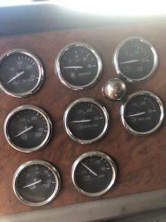 Good Used GAuge PAnel For A 2008 Peterbilt 386