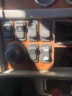 Good Used Switch PAnel For A 2008 Peterbilt 386