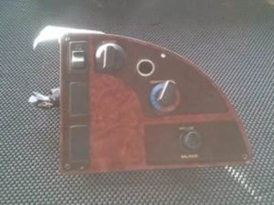 Used, Sleeper Climate Control Panel With Dome Light And Volume ControlS
