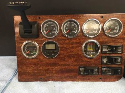 Used Freight Liner Cascadia Instrument Cluster