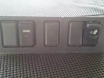 Used Volvo VNL Switch Panel