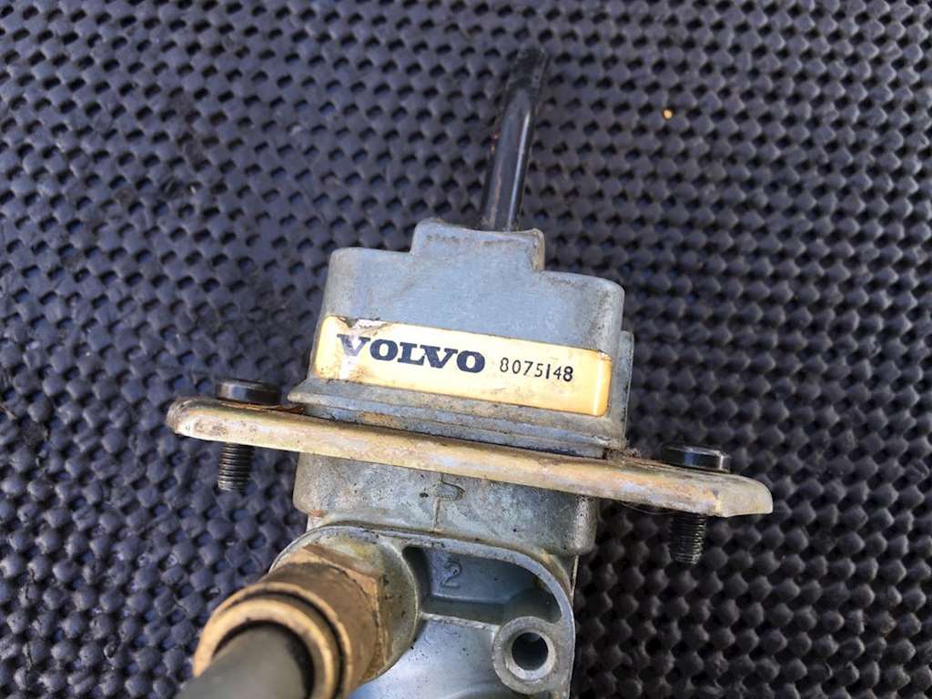 Used Trailer Brake Control Valve For 1998 Volvo VNL For Sale Phoenix