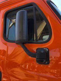 Good Used PAssenger Side View Mirror For A 2013 Freightliner CAscAdiA 125