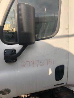 Good Used Driver Side View Mirror For A 2016 Freightliner CAscAdiA 125