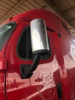 Good Used Driver Side View Mirror For A 2013 Freightliner CAscAdiA 125