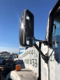 Good Used Driver Side View Mirror For A 2014 Kenworth T800