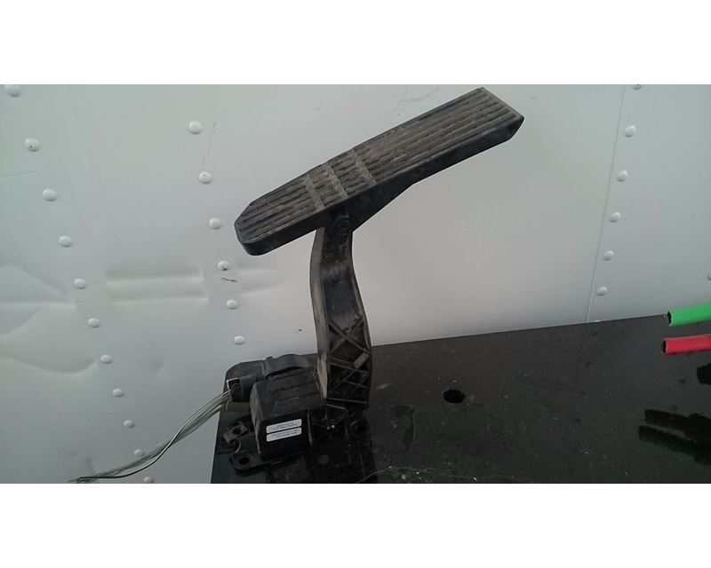 Used Accelerator Pedal For 2012 Freightliner Cascadia For Sale