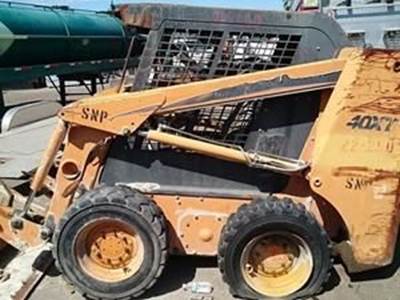 PN 15-300. Case 40XT Skid Steer