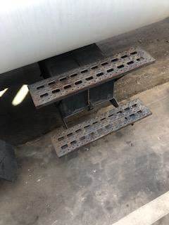 PArt Type: BAttery Box/TrAy - Good Used BAttery Box For A 2000 Ford F650