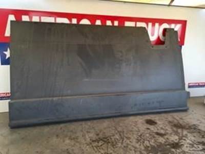 Used Side Fairing For Freightliner Cascadia