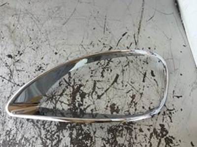 Used Driver Side Chrome Headlight Bezel For Freightliner Columbia