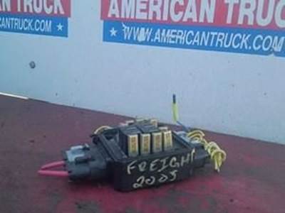 Used Bussmann Fuel Box With Relays For 2005 Freightliner