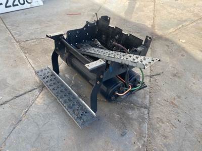 PArt Type: BAttery Box/TrAy - BAttery Box With Steps And Air TAnks Off Of A 2012
