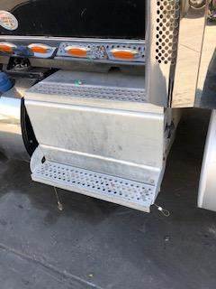 PArt Type: BAttery Box/TrAy - Good Used BAttery Box For A 2015 InternAtionAl
