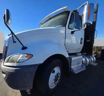 2015 International ProStar+ 24'6" x 102" Tandem-Axle Flat-Bed Truck
