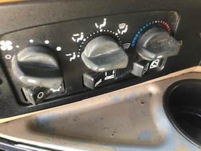 PArt Type: Air Conditioning ClimAte Control - Good Used A/C Controls For A 2001