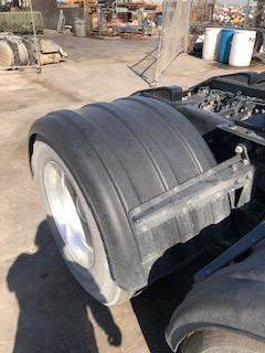 Good Used Full Fender From A 2019 Kenworth T880