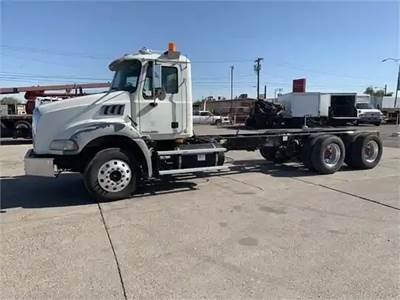 Part Type: Vehicle For Sale - 2008 Mack Granite GU813 Tandem-Axle Cab & Chassis,