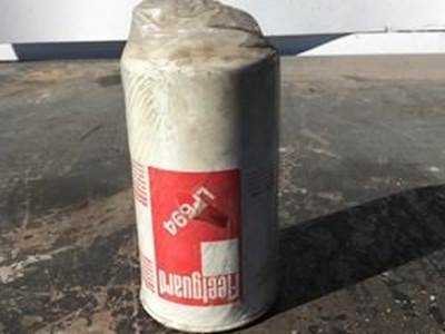 New Fleetguard Oil Filter