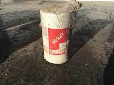 New Fleetguard Oil Filter. Cummins Replacement