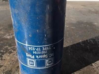 New Ac TP Oil Filter. GM REPLAcEMENT