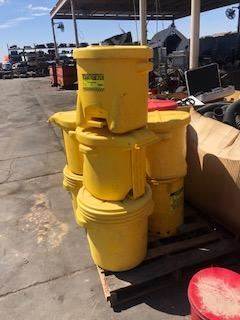 Good Used Oil Rag Buckets