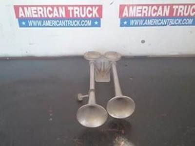Used Exterior Cab Dual Air Horns