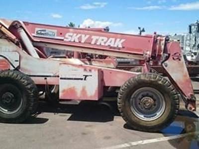 Load 1 SKY Trak Reach Forklift Serial # P6919L1638, Model # B8400, P.N. 7099162.