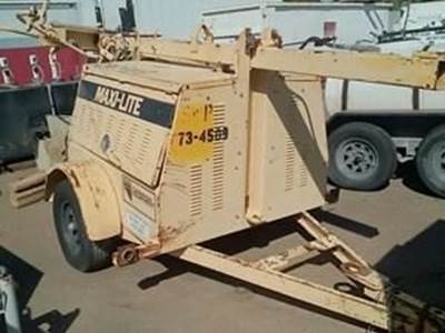 Light Tower Maxi -Lite  Model  #111HMR , Serial #890502