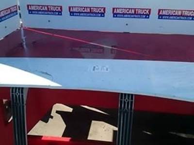 Used Side Fairing For 2008 Volvo VNL