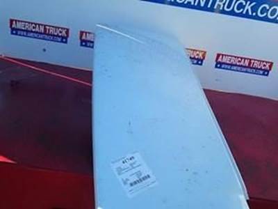 Used Side Fairing For 2008 Volvo VNL