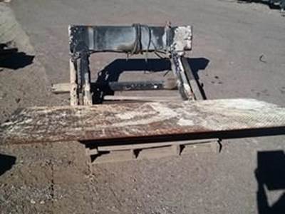 1999 Waltco 143S Flipper With A Capacity Of 3300