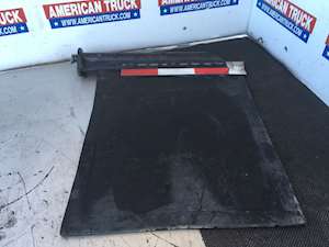 Used Passenger Side Mud Flap With Hanger For 2006 Kenworth T800