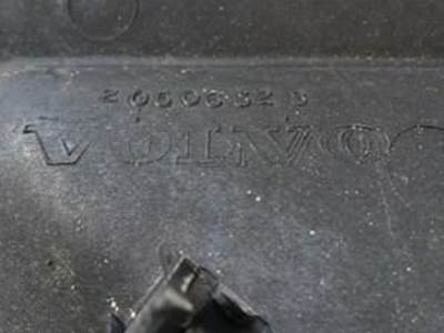 Used Radiator Fan Shroud For A 2005 Volvo VNL