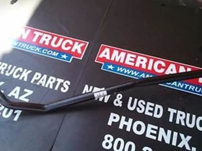 RAdiATor To WAter Pump Hose For A Detroit Series 60 Engine