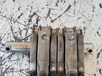Caterpillar C15 Rocker Shaft And RockerS