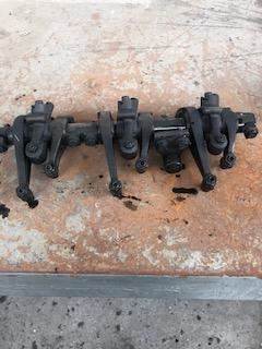 Good Used IntAke Rocker Arm Assembly For A Cummins Isx. OEM No: 4059351