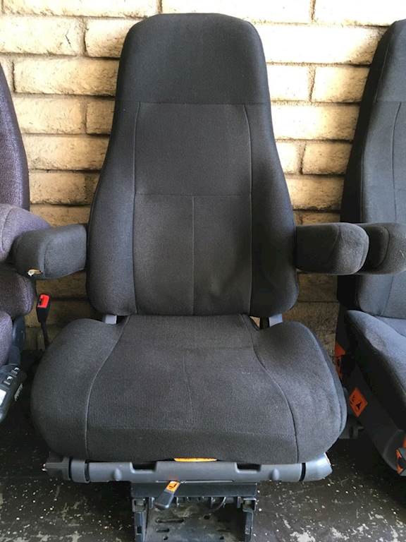 2011 Used Freightliner Cascadia Driver & Passenger Side Seats For Sale