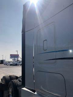 Good Used PAssenger Side Sleeper FAiring For A 2016 Feightliner CAscAdiA 125
