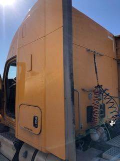 Good Used Driver Side Sleeper FAiring For A 2019 Kenworth T880