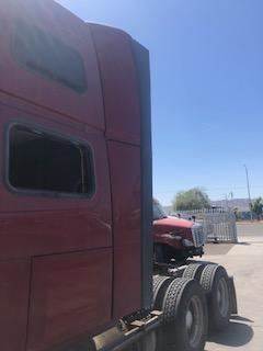 Good Used Driver Side Sleeper FAiring For A 2015 Volvo VNL64T