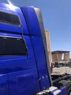 Good Used Driver Side Sleeper FAiring For A 2016 Volvo VNL64T