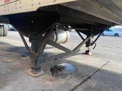 Jost InternAtionAl 25T Lift CAp LAnding GeAr Off Of A 2021 53' x 102" GreAt DAne