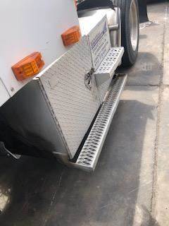 Good Used Tool Box Off A 1992 Freightliner FLD120